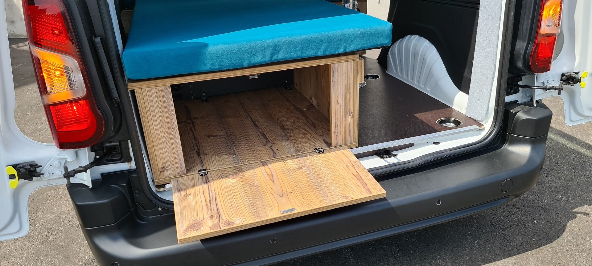 OPEL Combo CamperVAN-image-13