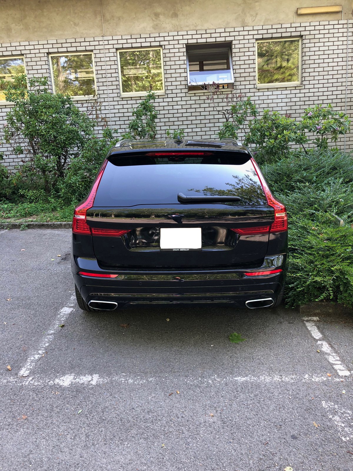 VOLVO XC60 T8 AWD R-Design Geartronic-image-1