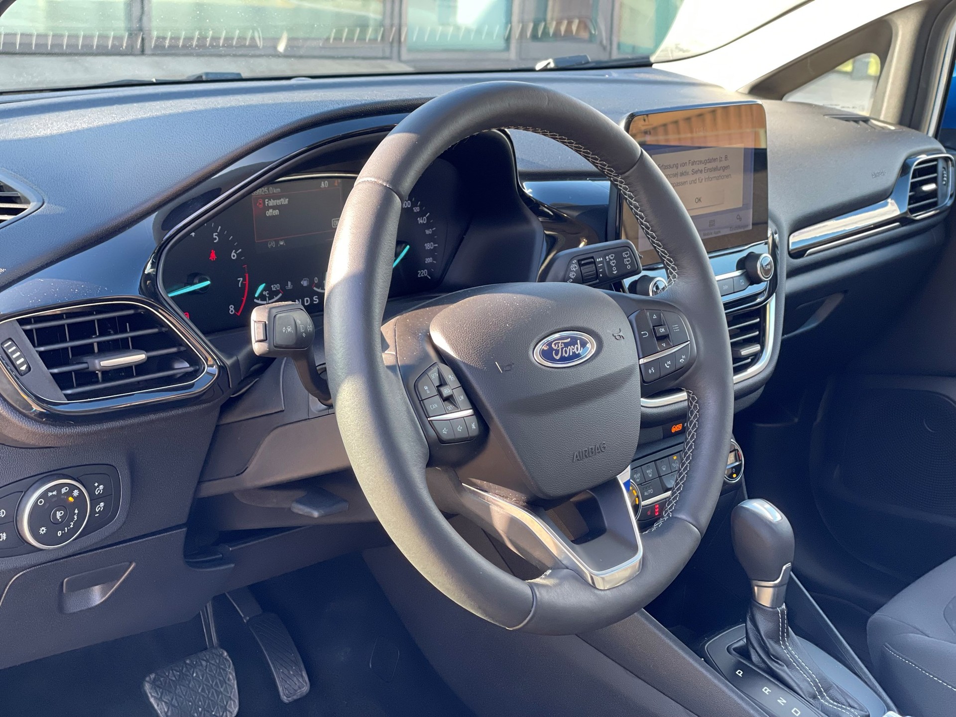 FORD Fiesta 1.0 SCTi Titanium-image-13