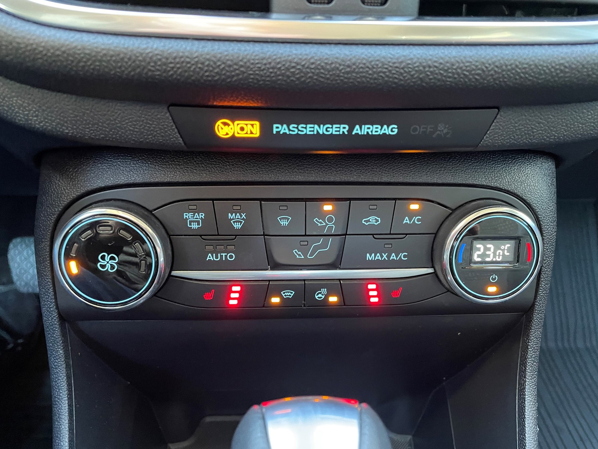 FORD Fiesta 1.0 SCTi Titanium-image-17
