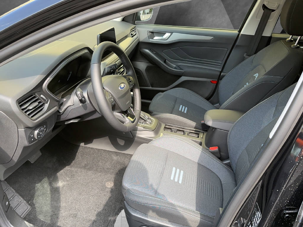 FORD Focus Station Wagon 1.0i EcoB Hybrid 155 Active Style-image-9