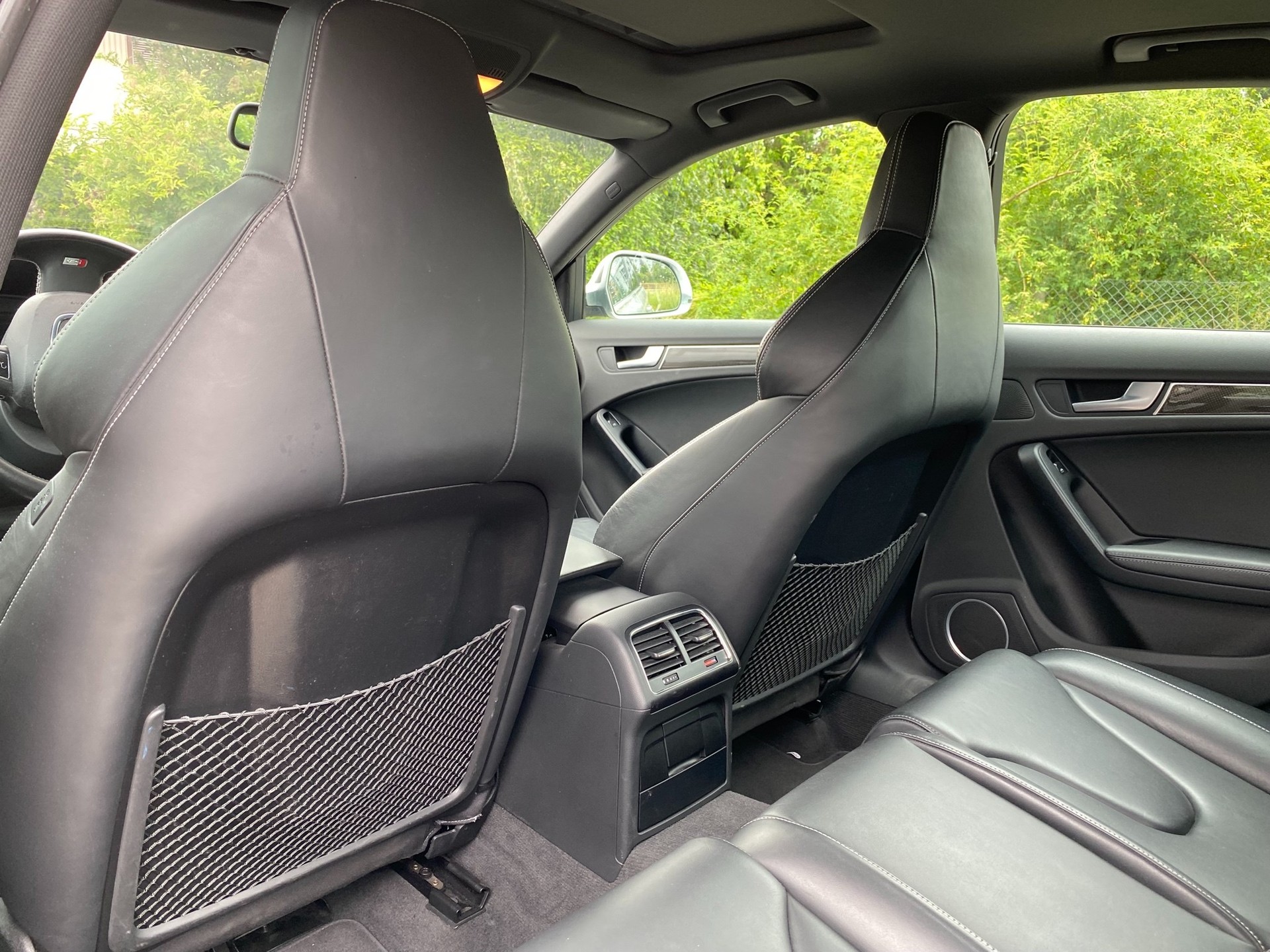 AUDI S4 3.0 TFSI quattro S-tronic-image-7