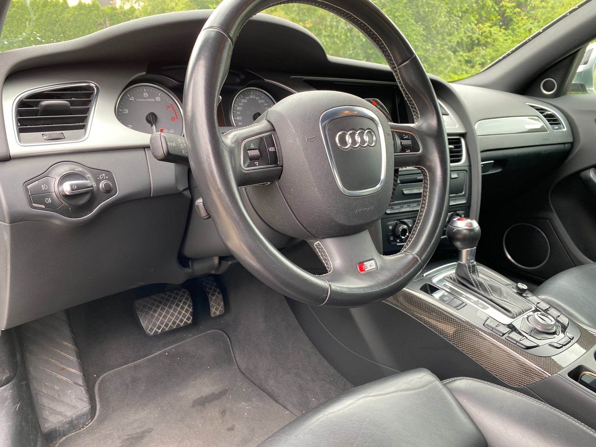 AUDI S4 3.0 TFSI quattro S-tronic-image-5