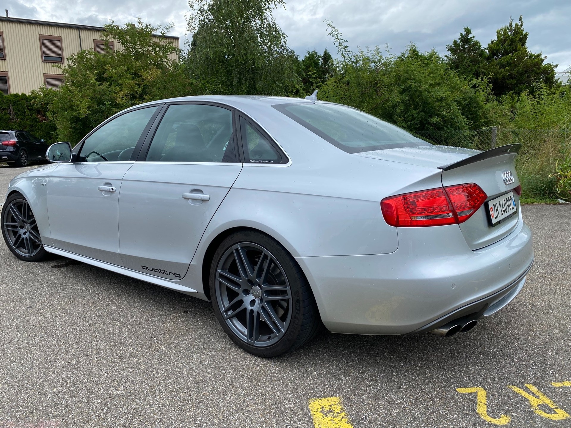 AUDI S4 3.0 TFSI quattro S-tronic-image-6