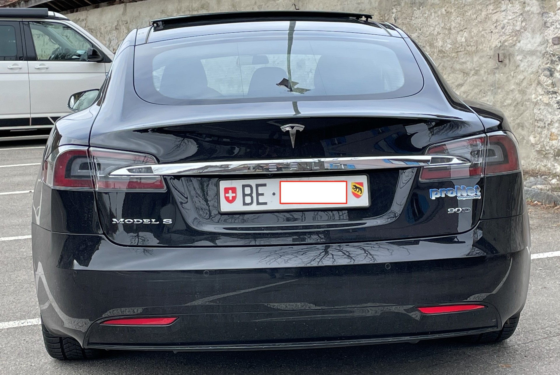 TESLA Model S 90 D-image-1