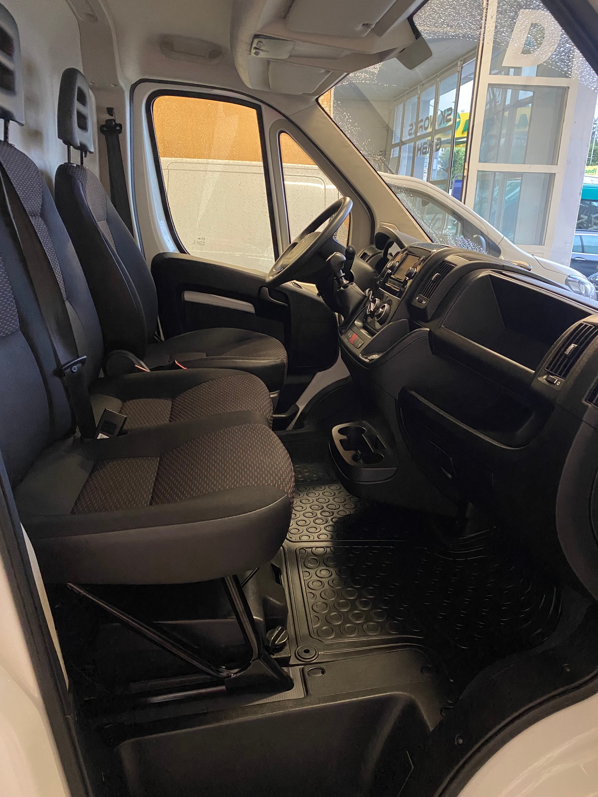 CITROEN Jumper 30 2.2 BlueHDi 120 Control L2H1-image-5
