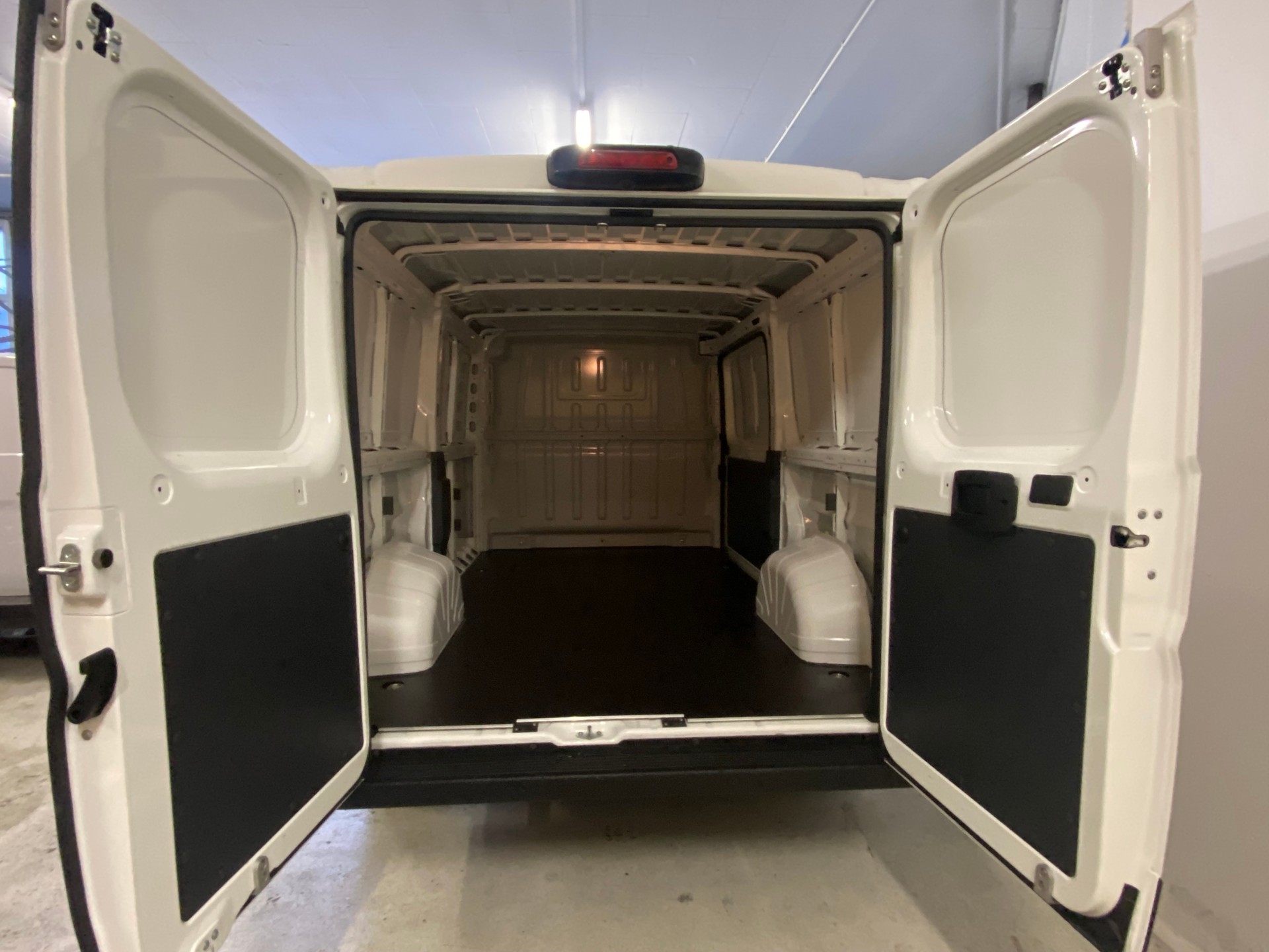 CITROEN Jumper 30 2.2 BlueHDi 120 Control L2H1-image-3