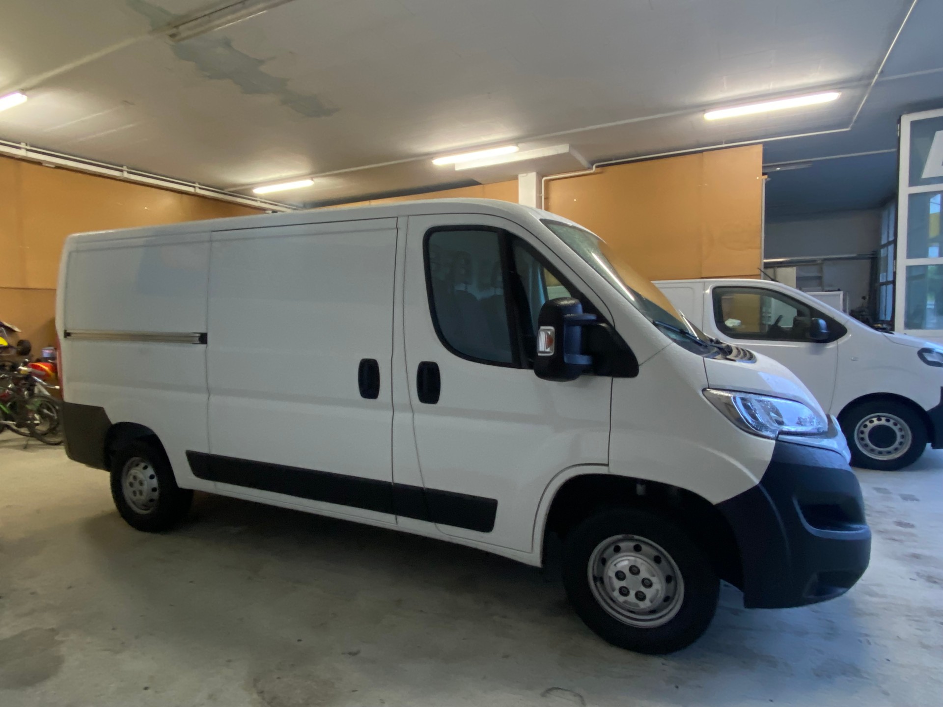 CITROEN Jumper 30 2.2 BlueHDi 120 Control L2H1-image-4