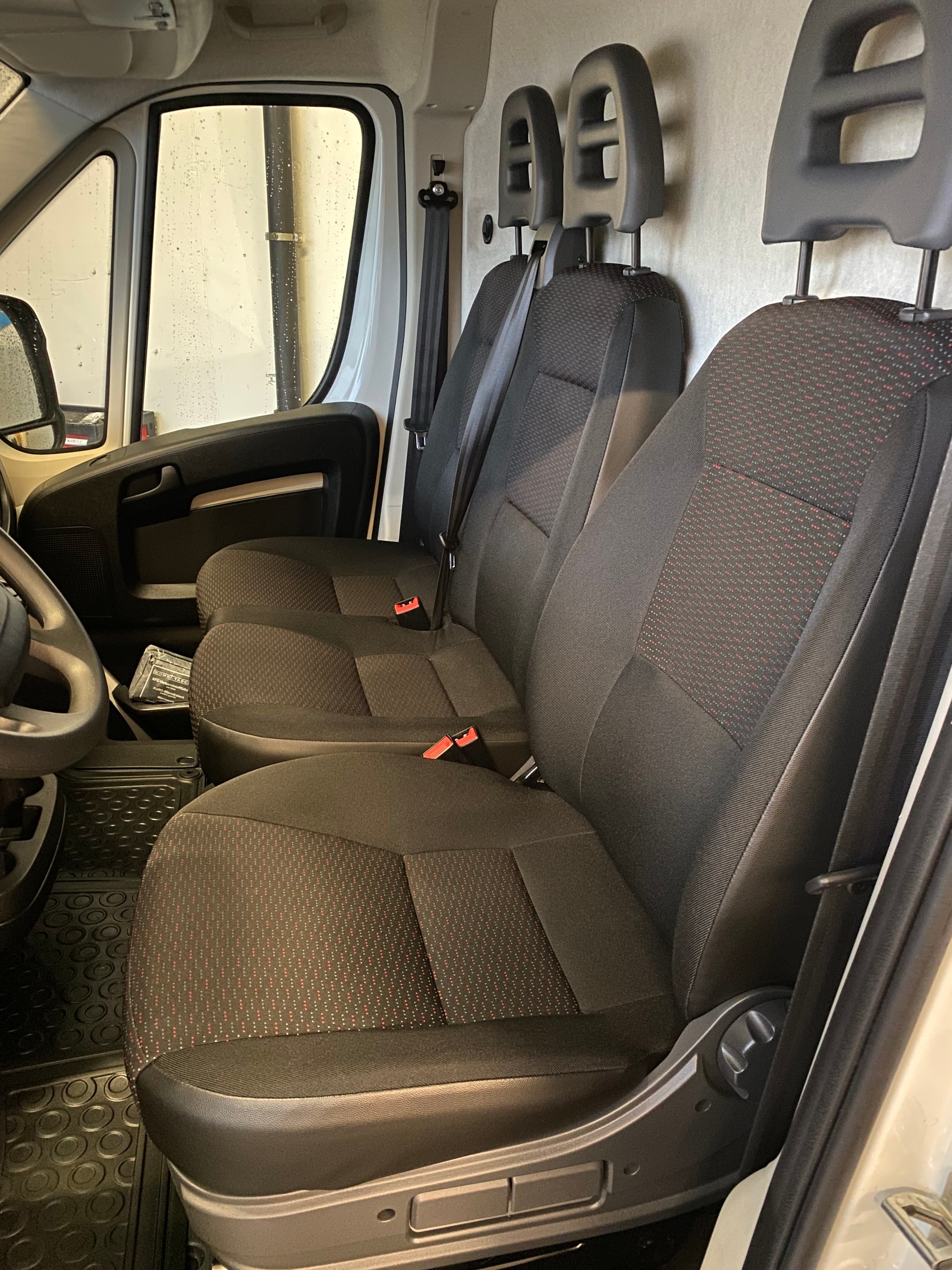 CITROEN Jumper 30 2.2 BlueHDi 120 Control L2H1-image-11