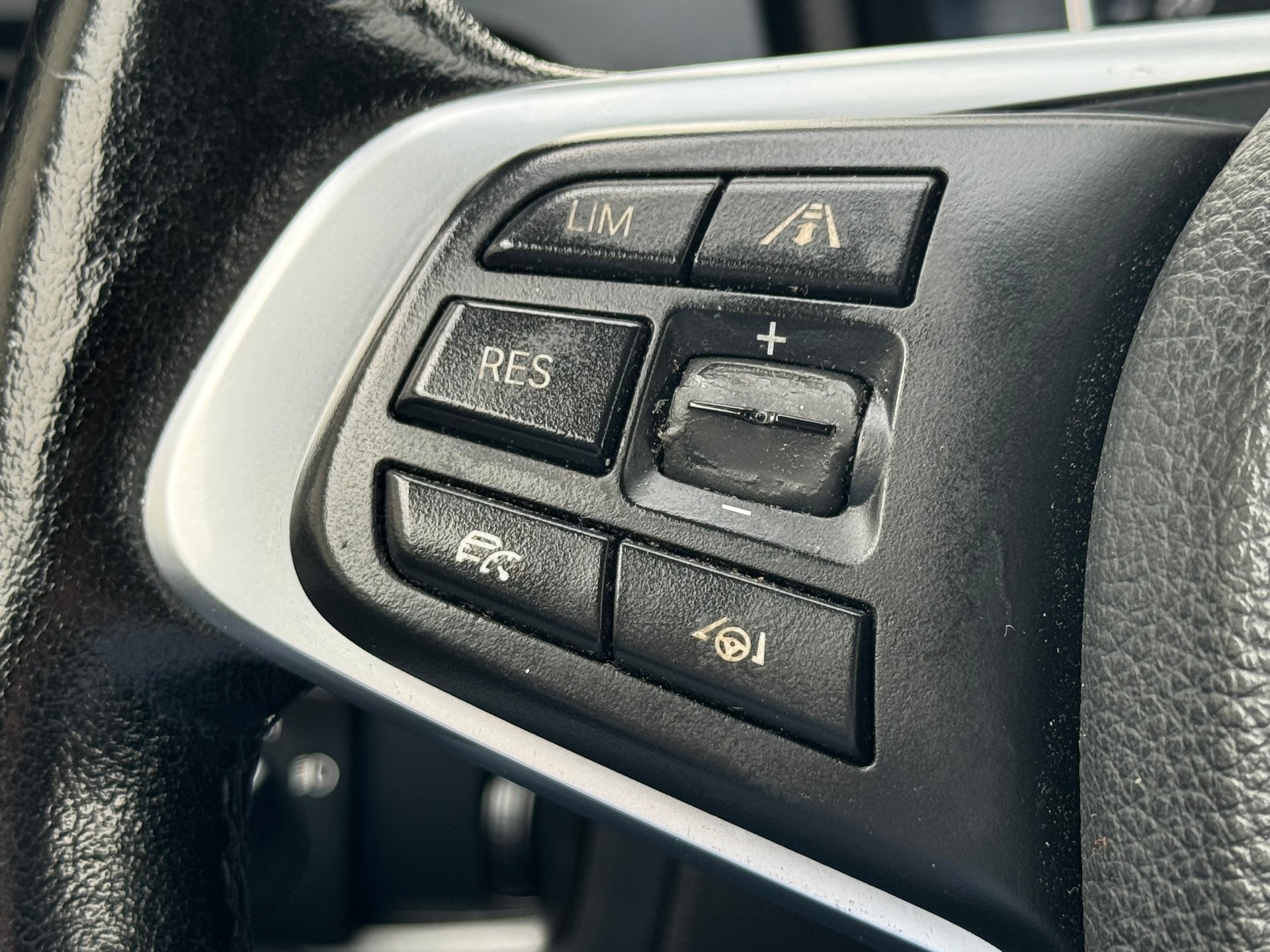 BMW 218d Gran Tourer Luxury Line Steptronic-image-12