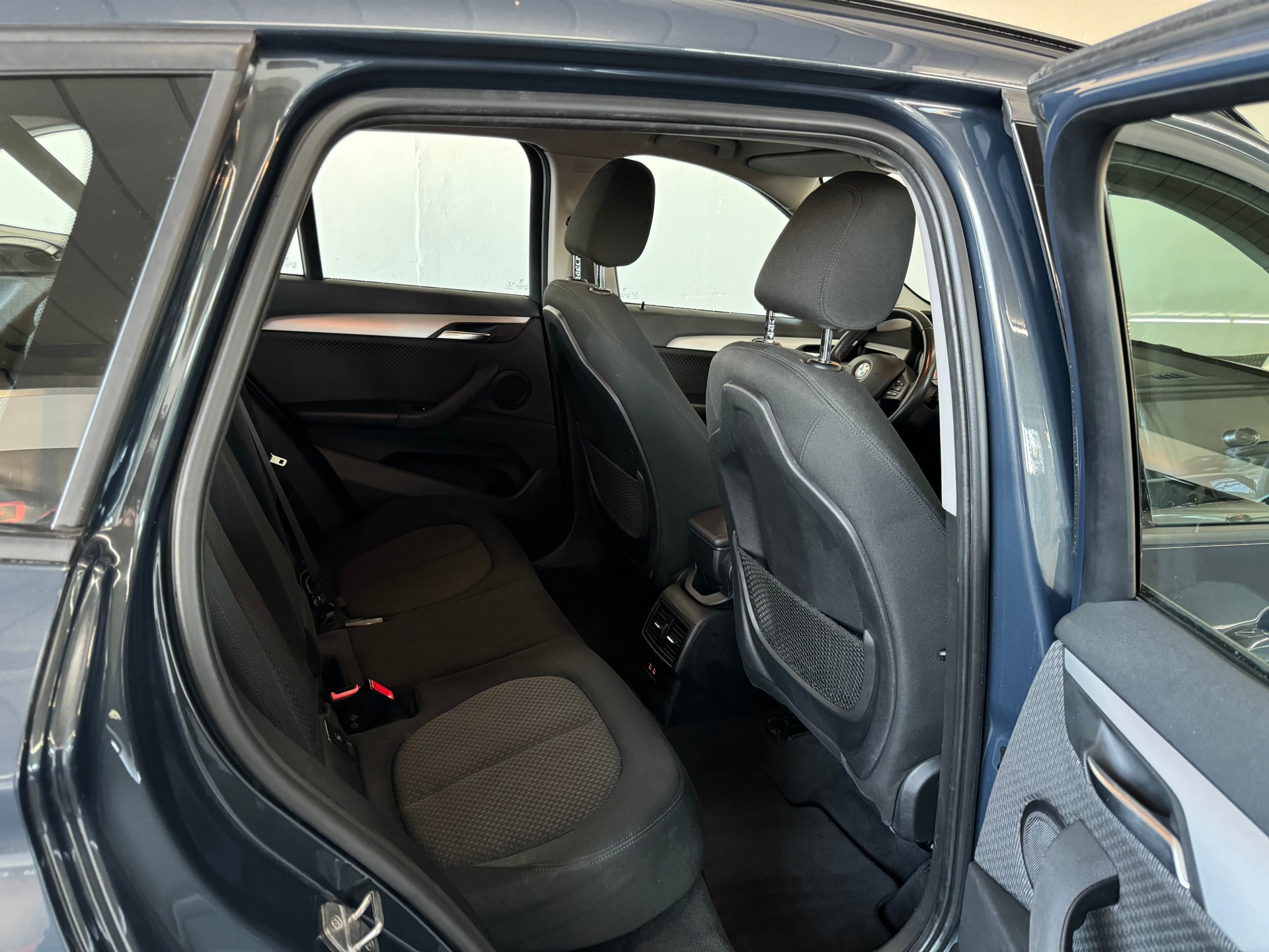 BMW X1 sDrive 18i Sport Line-image-20