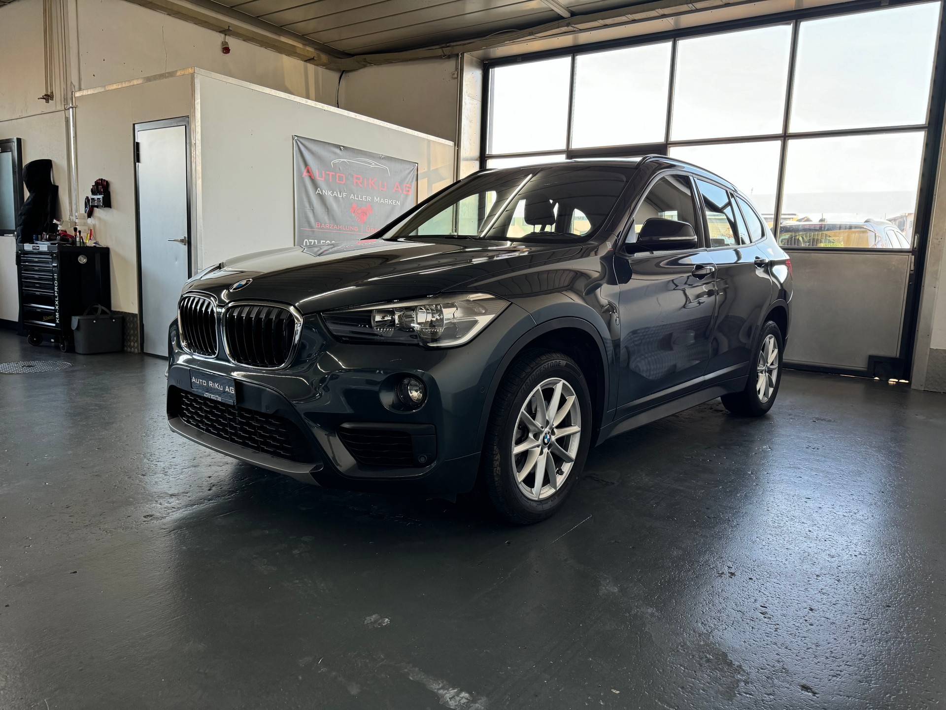 BMW X1 sDrive 18i Sport Line-image-5