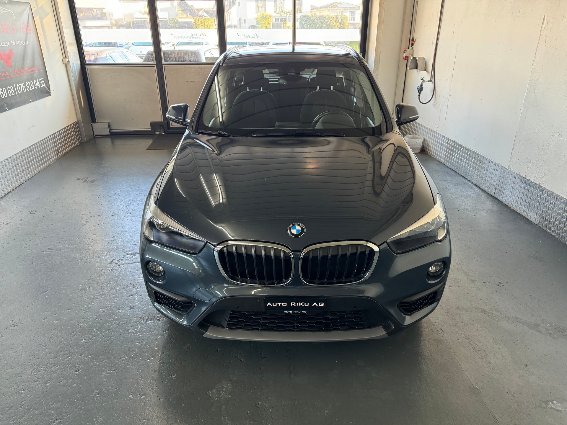 BMW X1 sDrive 18i Sport Line-image-2