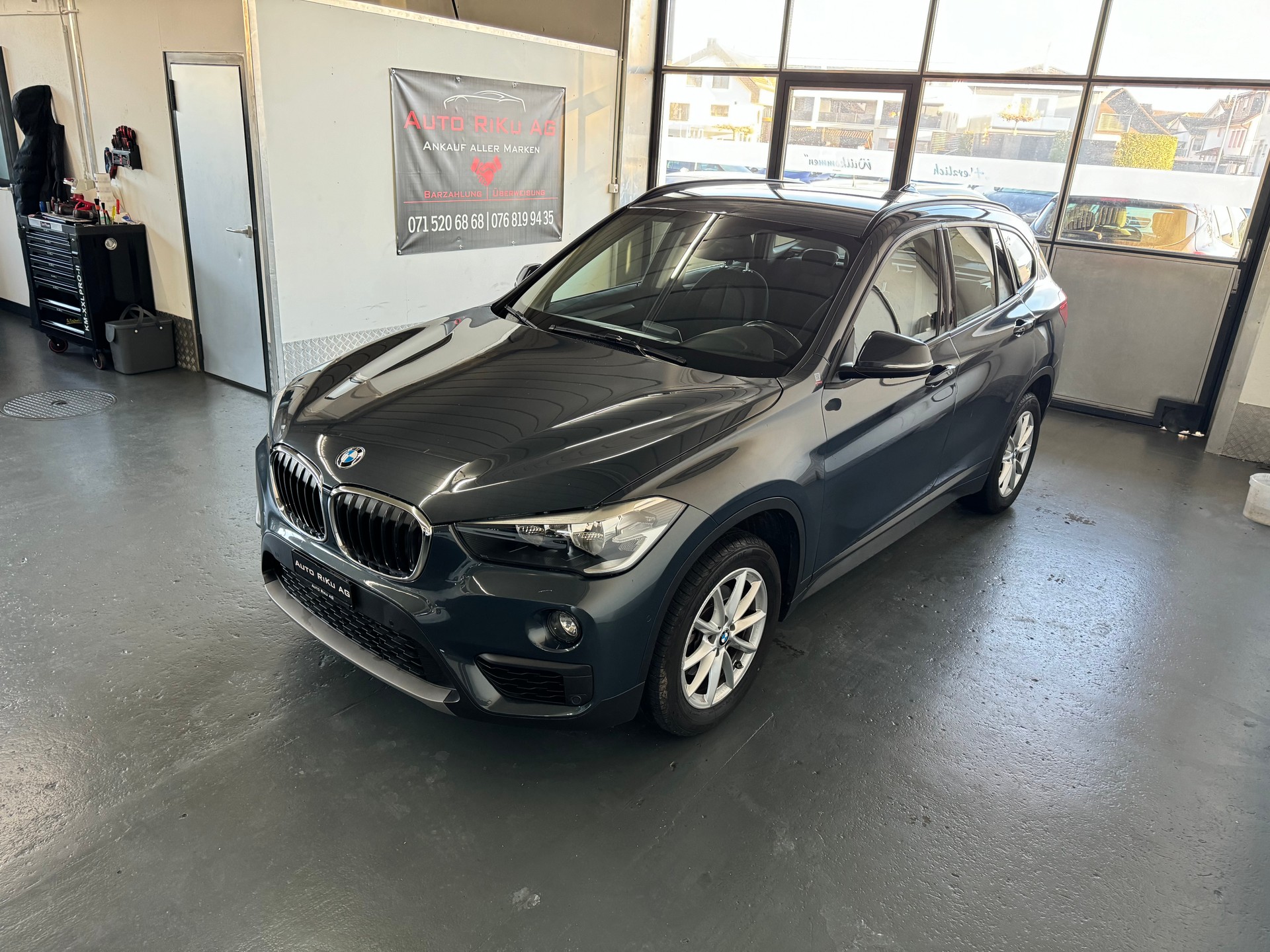 BMW X1 sDrive 18i Sport Line-image-4