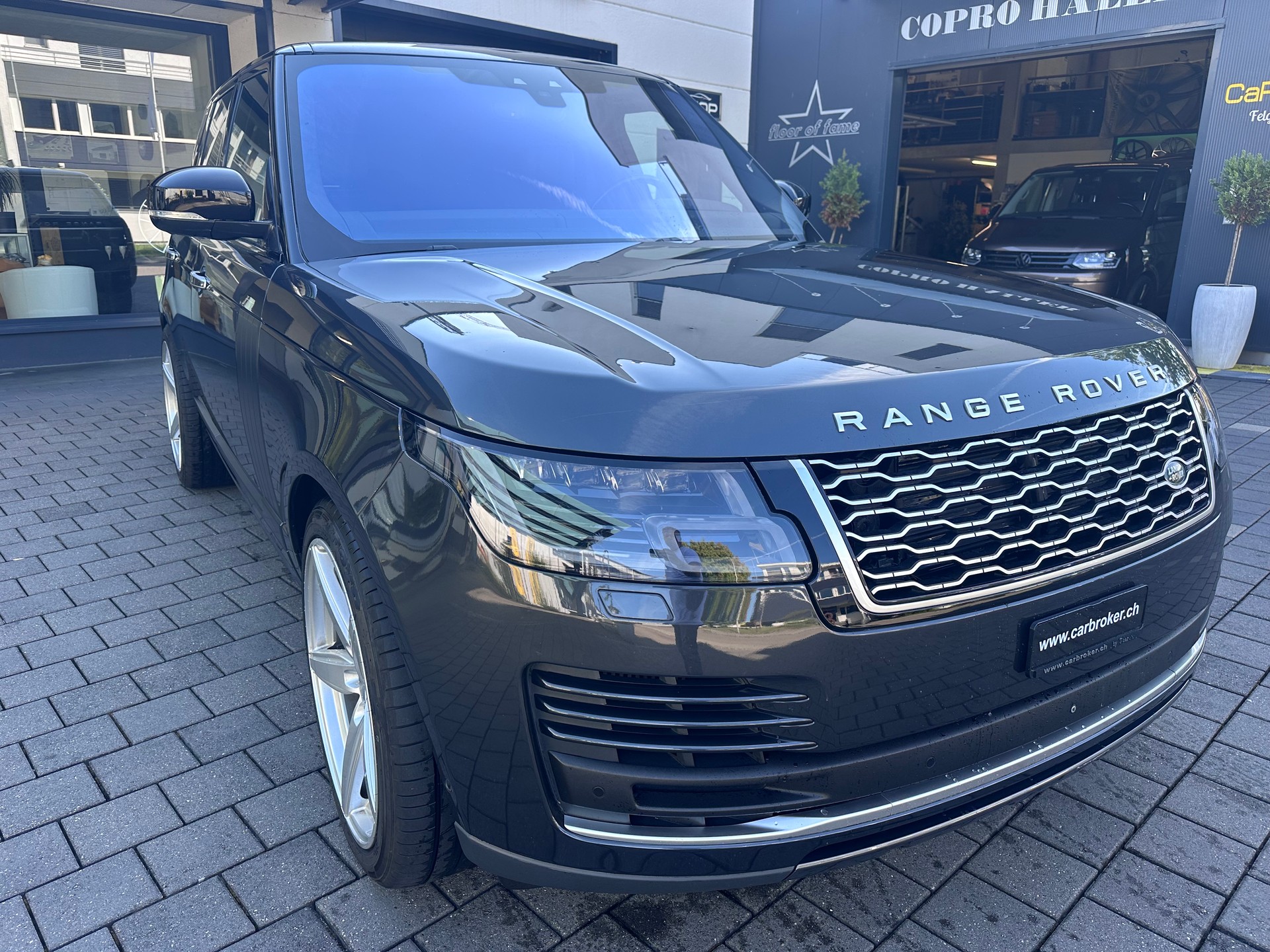 LAND ROVER Range Rover 4.4 SDV8 Autobiography Automatic-image-4