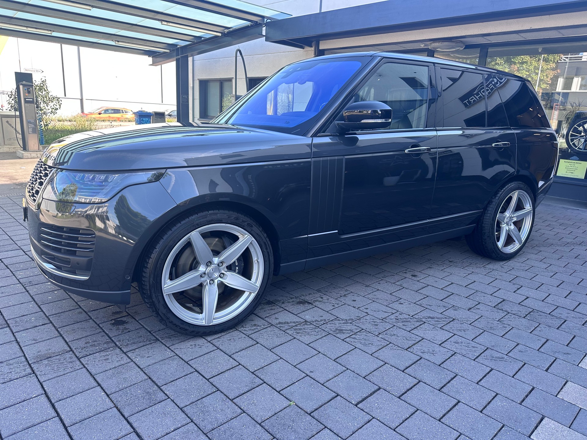 LAND ROVER Range Rover 4.4 SDV8 Autobiography Automatic-image-1