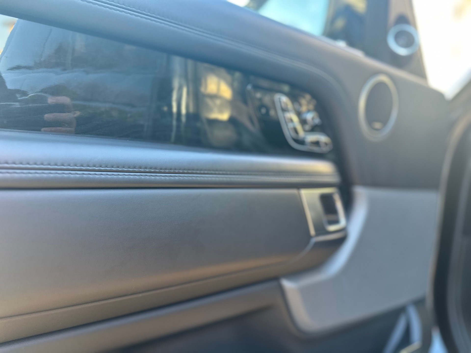 LAND ROVER Range Rover 4.4 SDV8 Autobiography Automatic-image-13