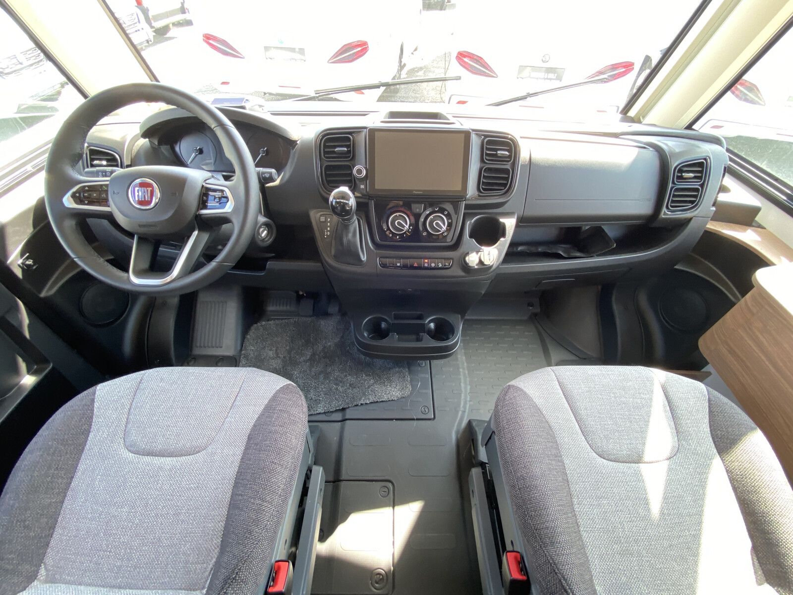 KNAUS Live I 700 MEG-image-5