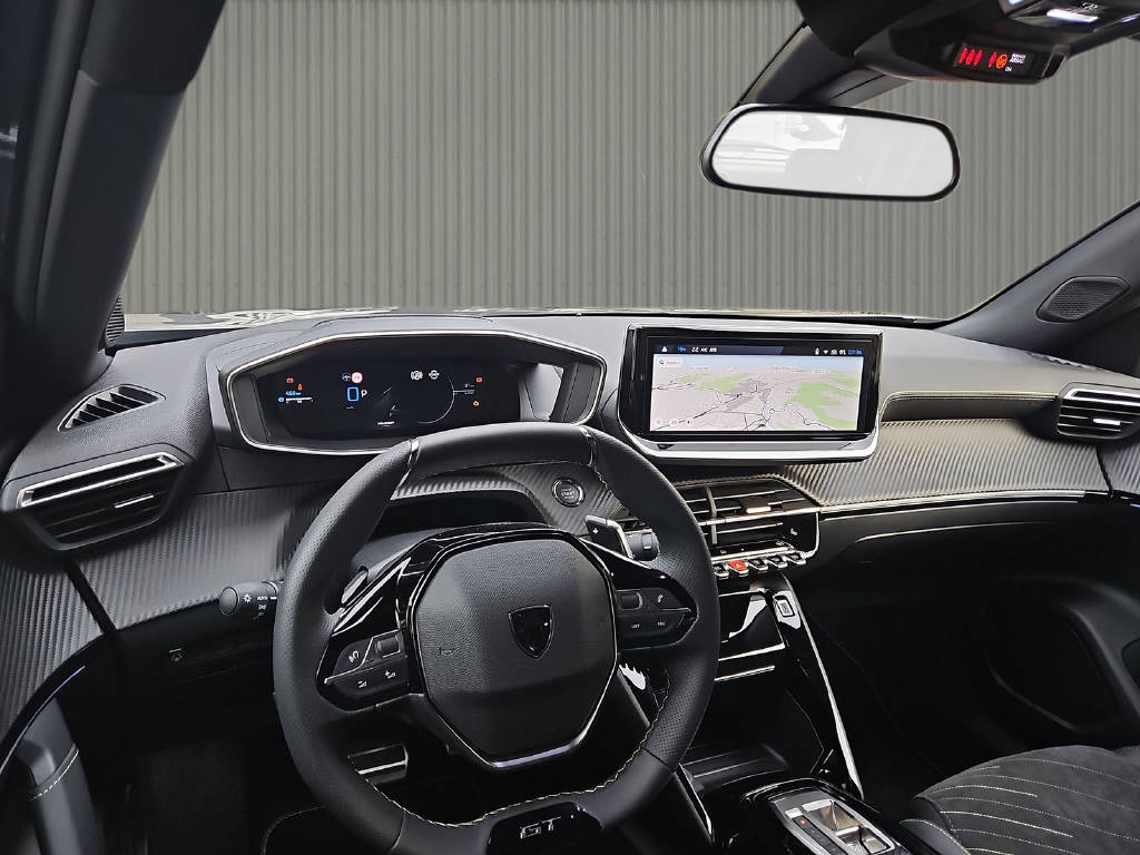 PEUGEOT 2008 1.2 145PS GT Hybrid-image-7