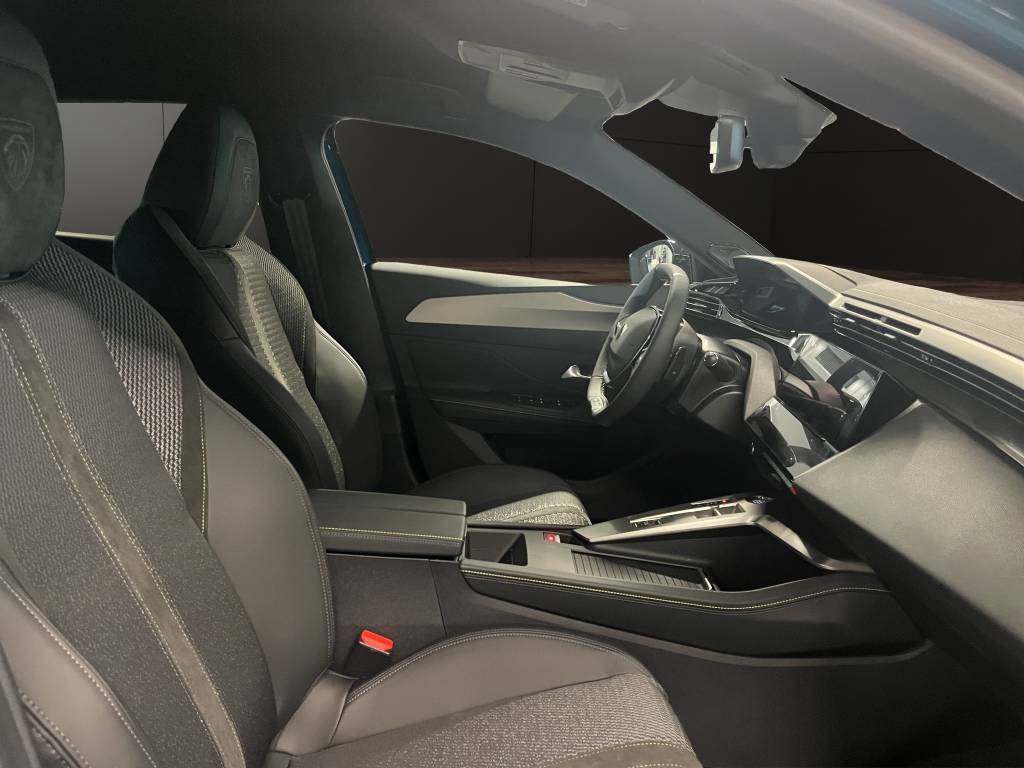 PEUGEOT 308 1.6 PHEV 180 GT-image-10