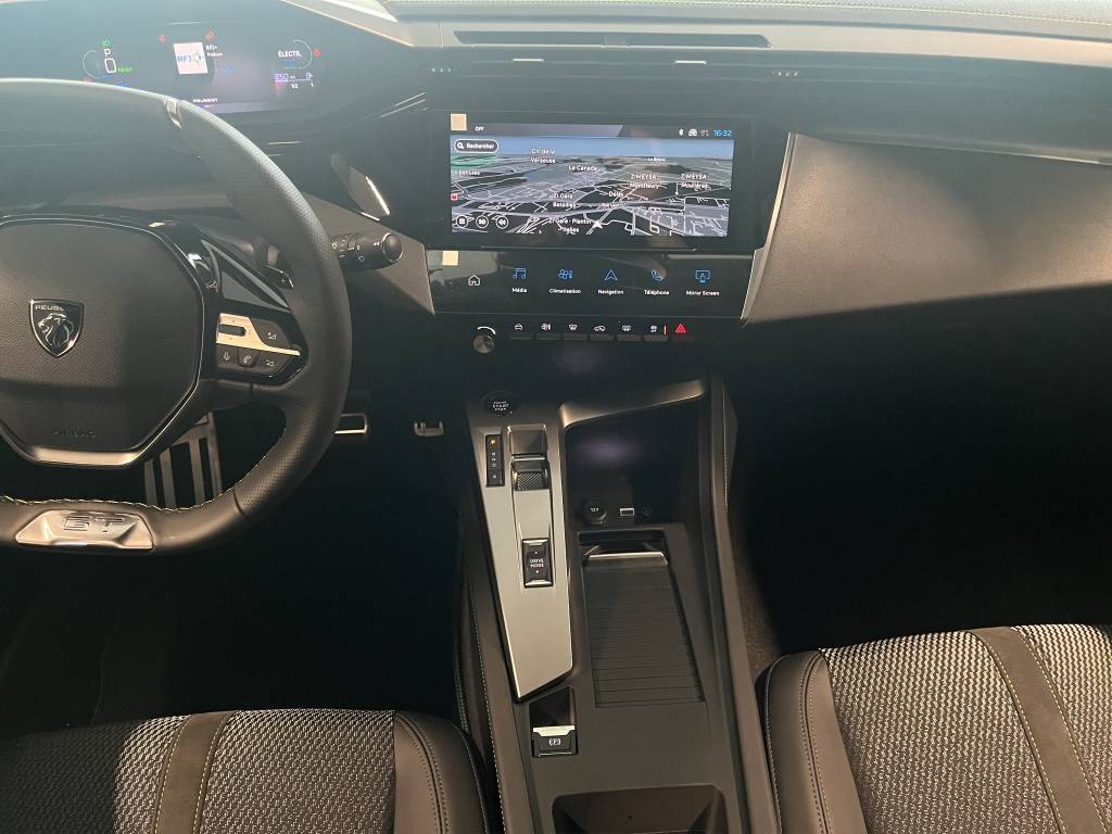 PEUGEOT 308 1.6 PHEV 180 GT-image-6