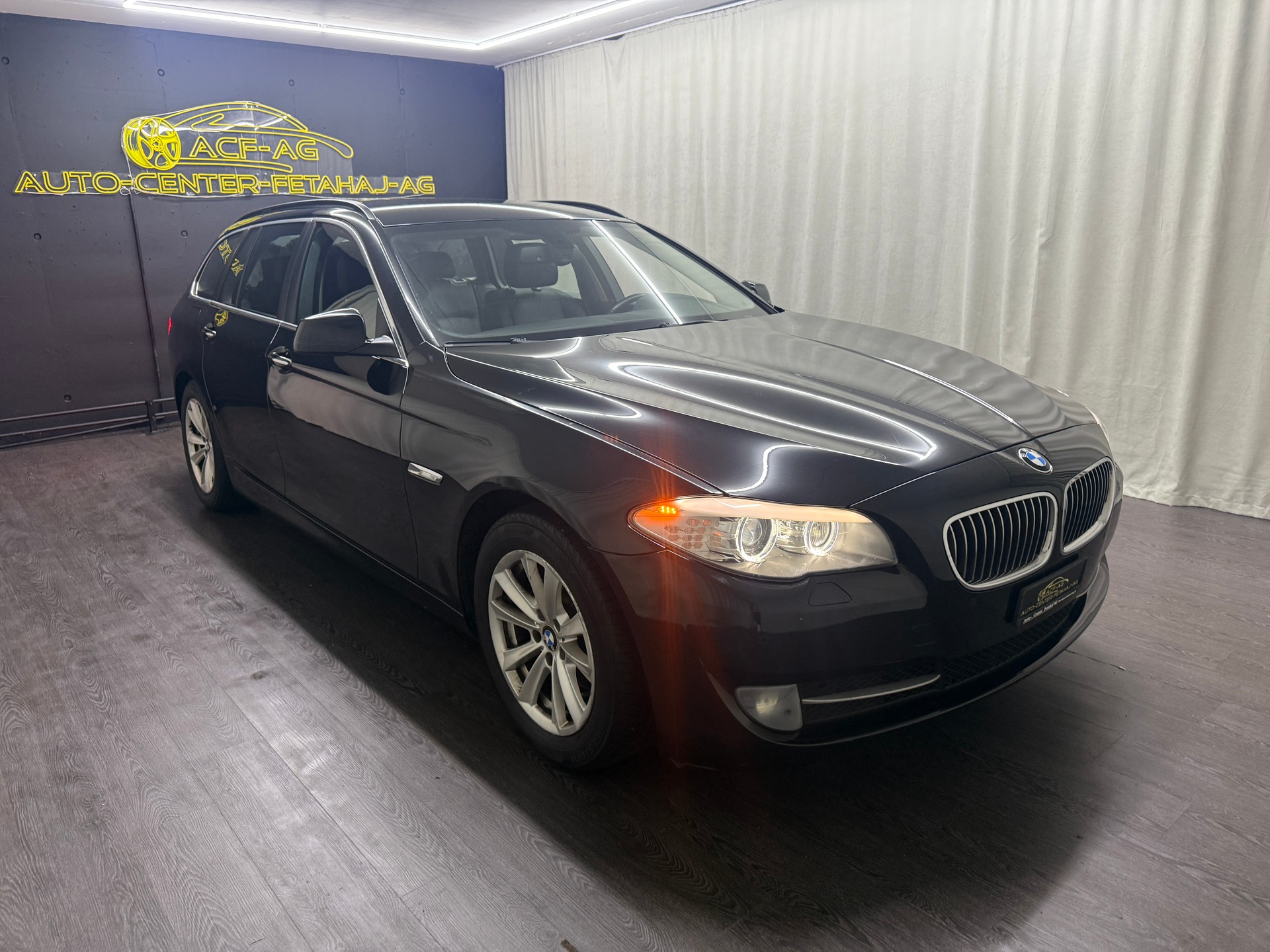 BMW 520d Touring Steptronic-image-2