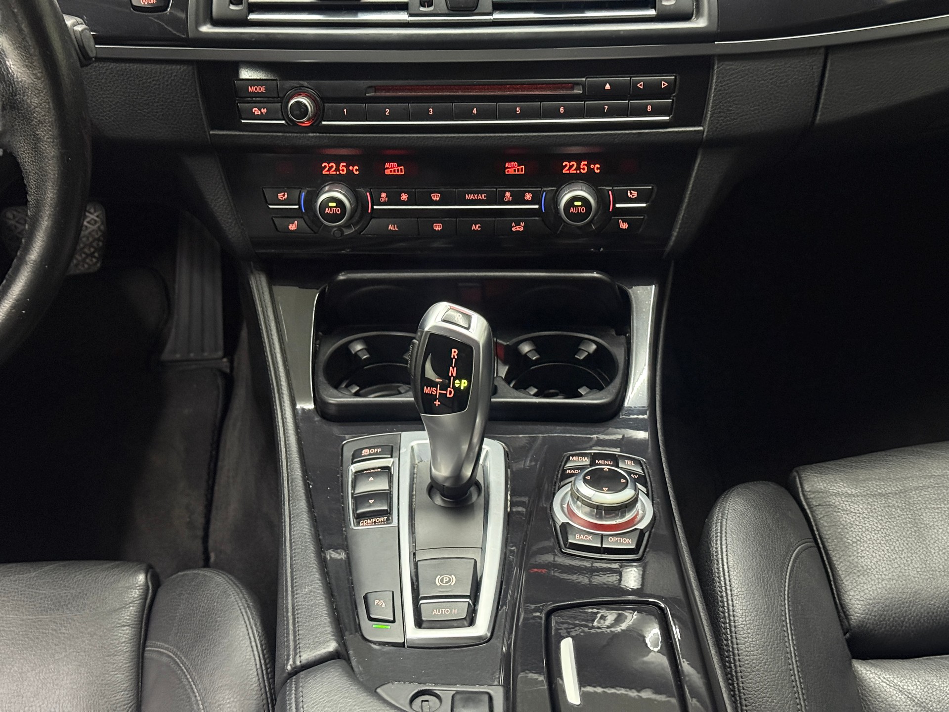 BMW 520d Touring Steptronic-image-12
