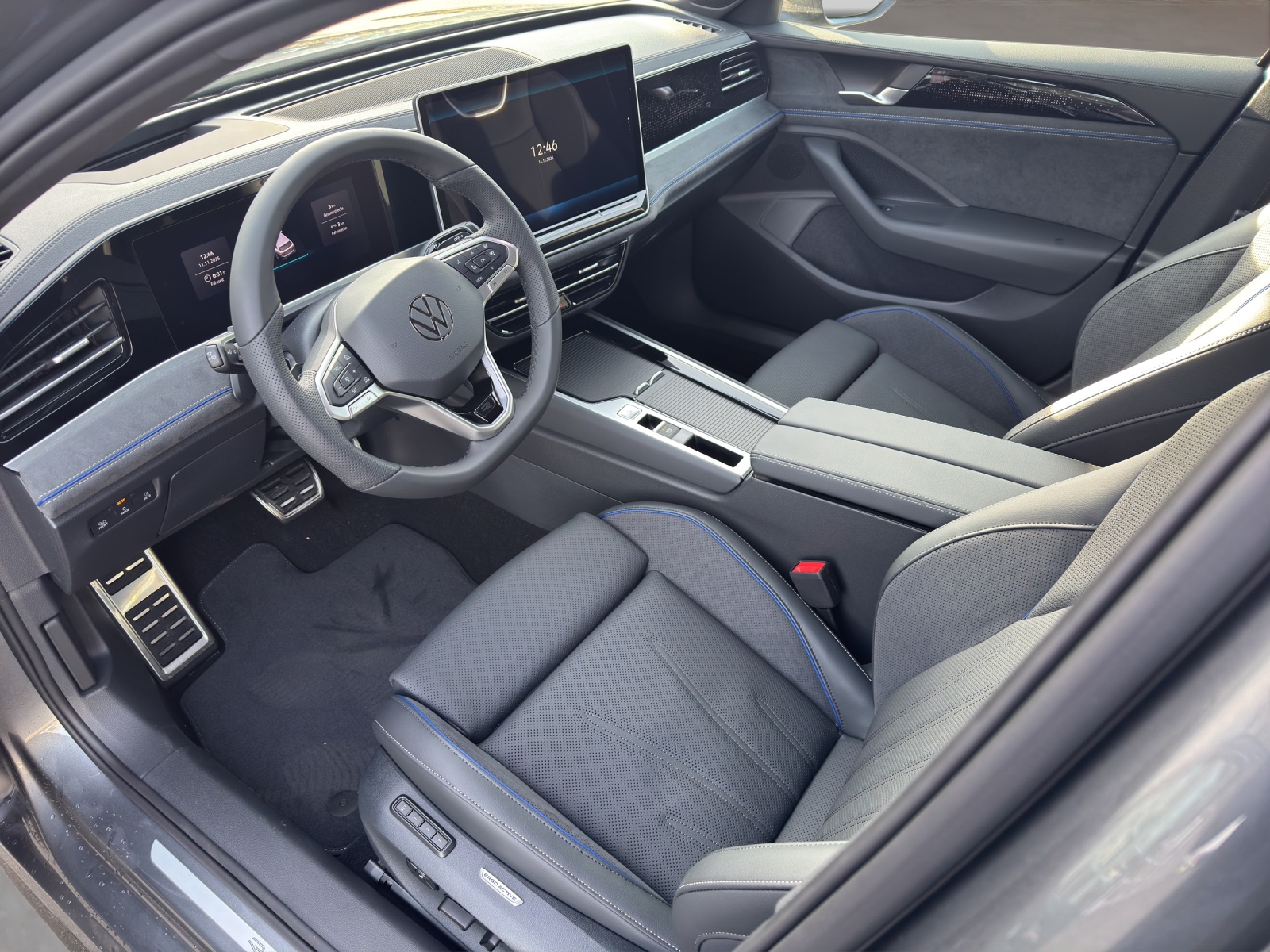 VW Passat Variant 1.5 TSI evo2 Plug-In- Hybrid R-Line DSG-image-4