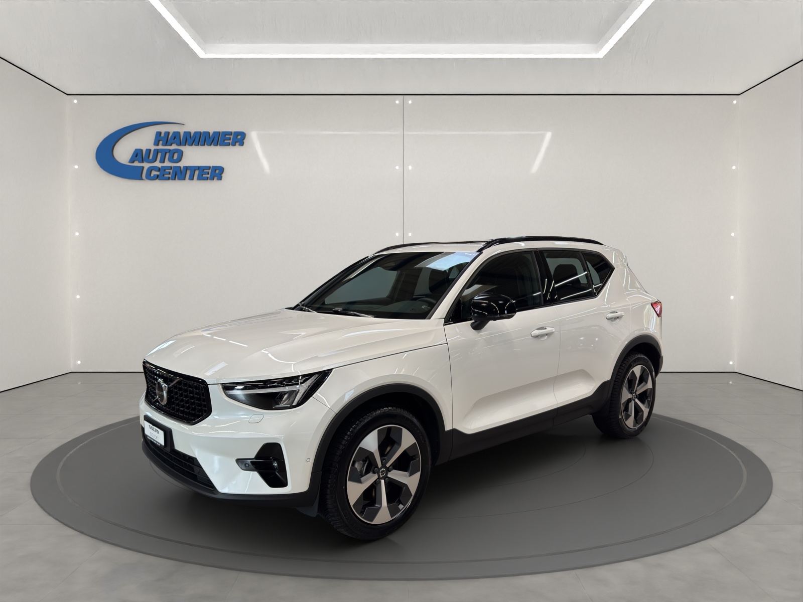 VOLVO XC40 2.0 B4 MH Ultimate Dark-image-0