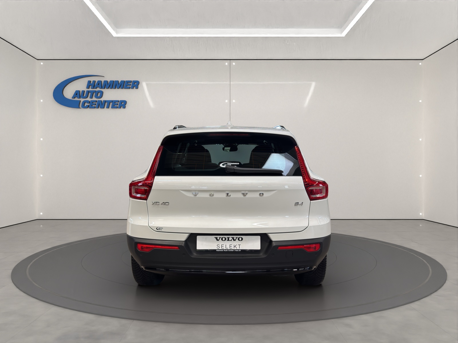 VOLVO XC40 2.0 B4 MH Ultimate Dark-image-7