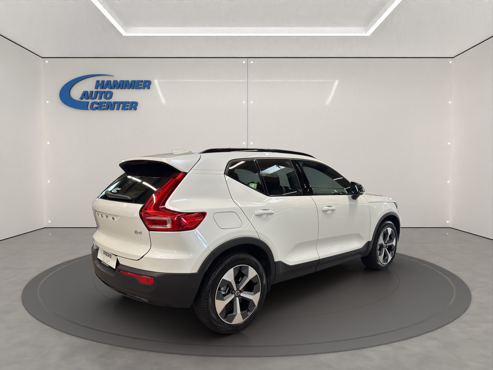 VOLVO XC40 2.0 B4 MH Ultimate Dark-image-3