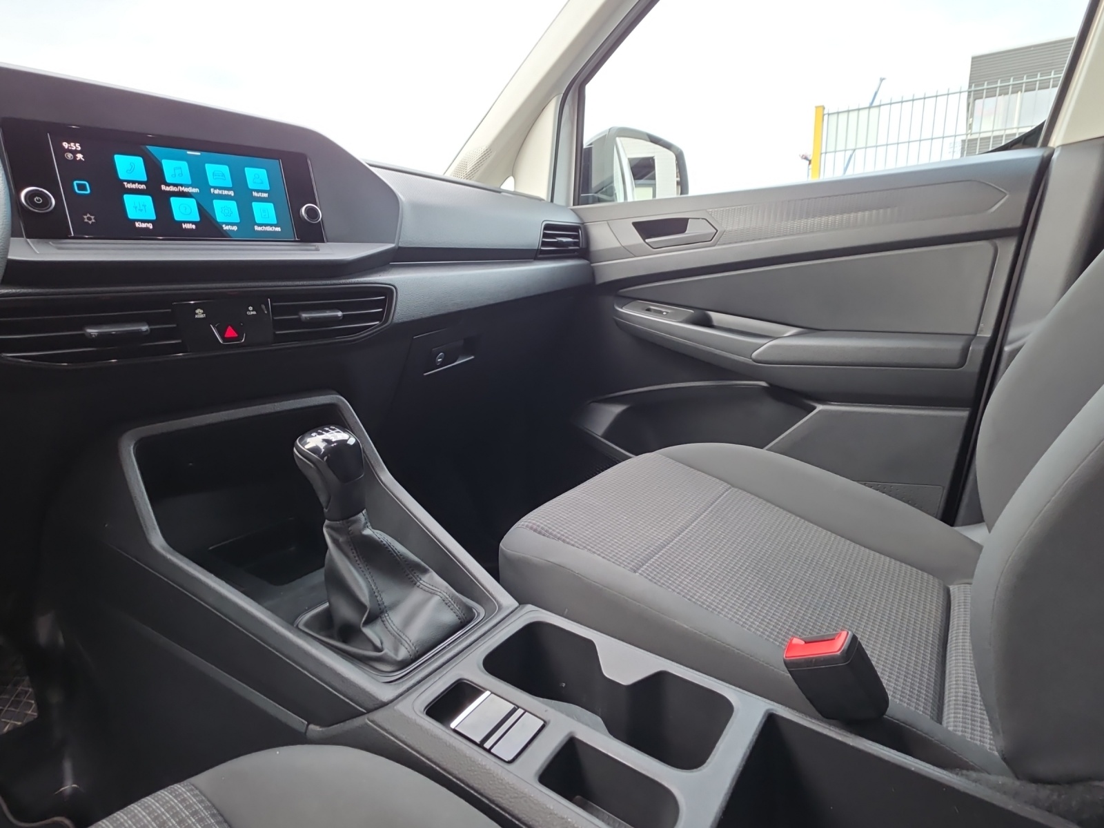 VW Caddy Cargo 2.0TDI Entry-image-12