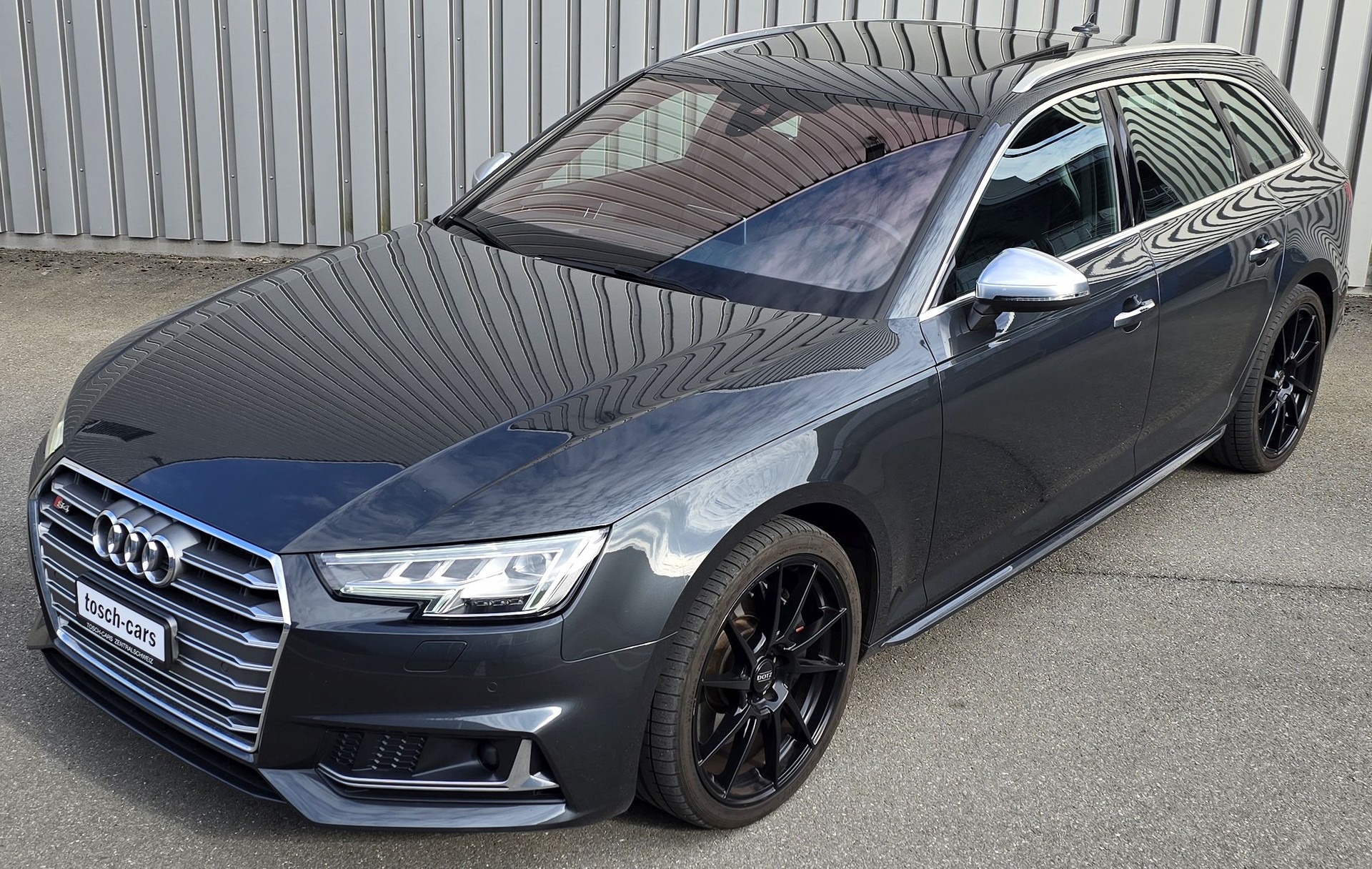 AUDI S4 Avant 3.0 TFSI quattro tiptronic-image-0
