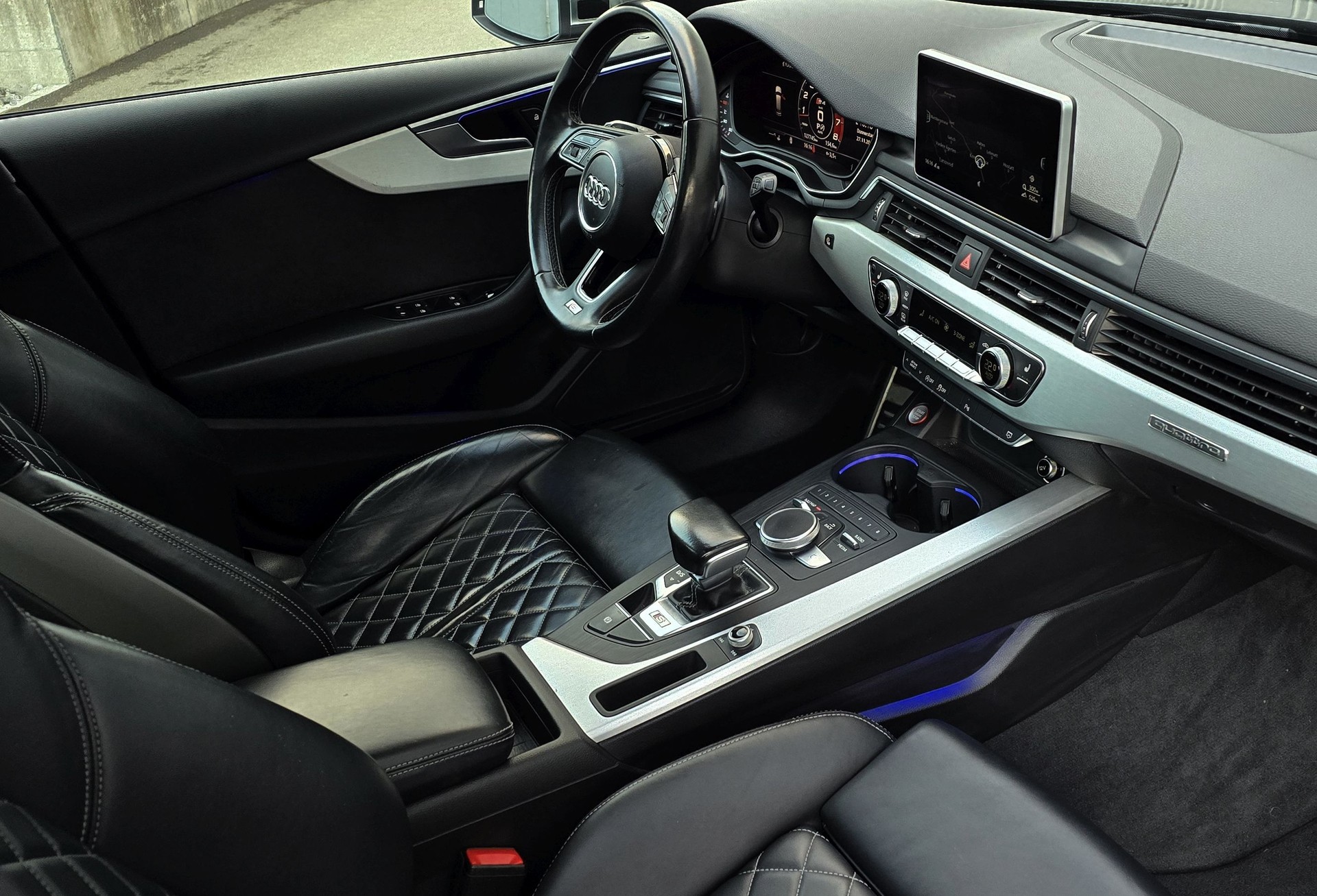 AUDI S4 Avant 3.0 TFSI quattro tiptronic-image-7