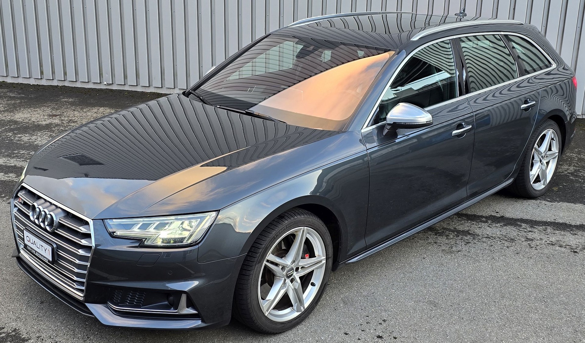 AUDI S4 Avant 3.0 TFSI quattro tiptronic-image-1