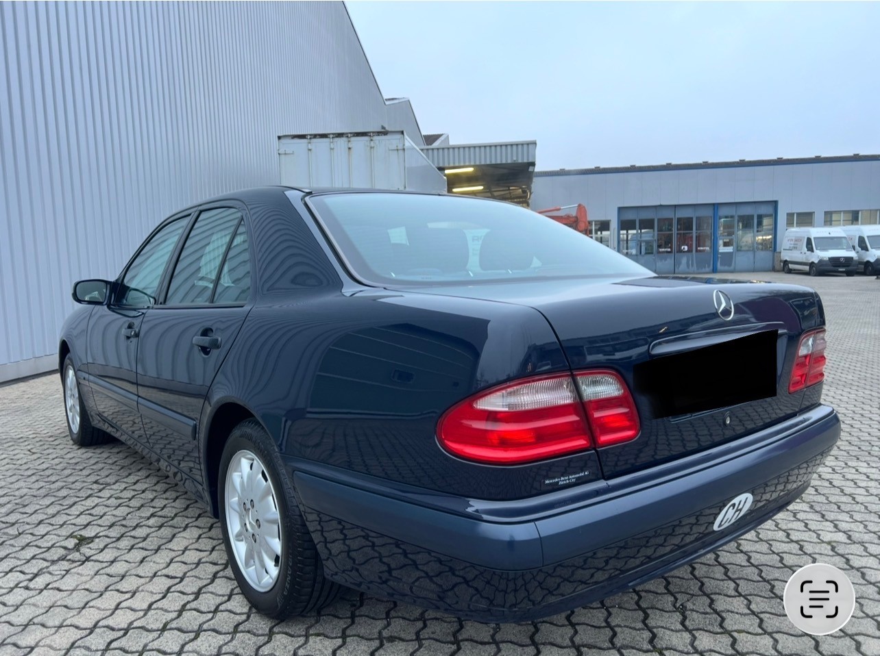 MERCEDES-BENZ E 200 Kompressor Classic-image-4