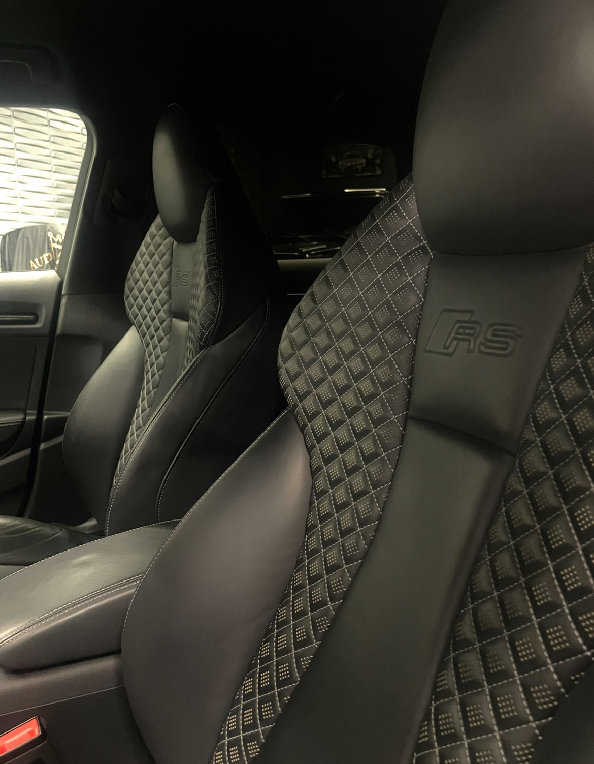 AUDI RS3 Sportback 2.5 TSI quattro S-tronic-image-16