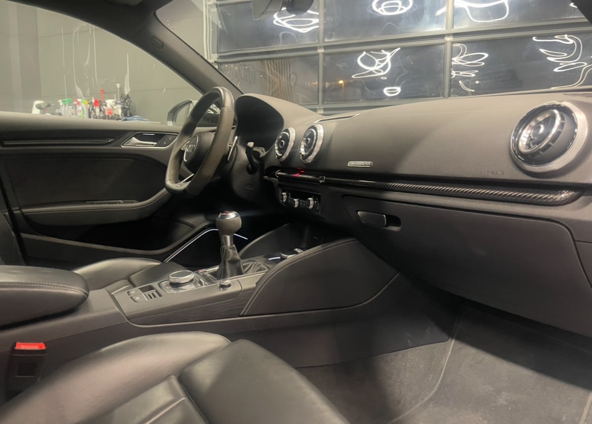 AUDI RS3 Sportback 2.5 TSI quattro S-tronic-image-19