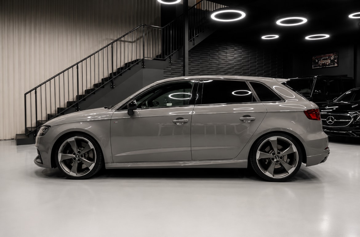 AUDI RS3 Sportback 2.5 TSI quattro S-tronic-image-3