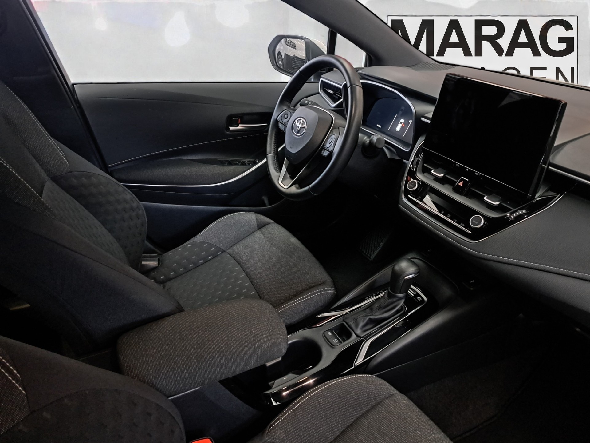 TOYOTA Corolla Touring Sports 1.8 HSD Comfort e-CVT-image-4