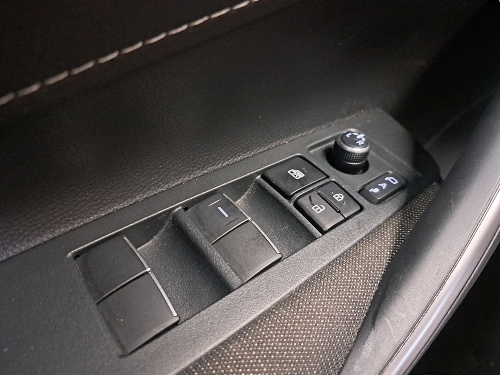 TOYOTA Corolla Touring Sports 1.8 HSD Comfort e-CVT-image-15
