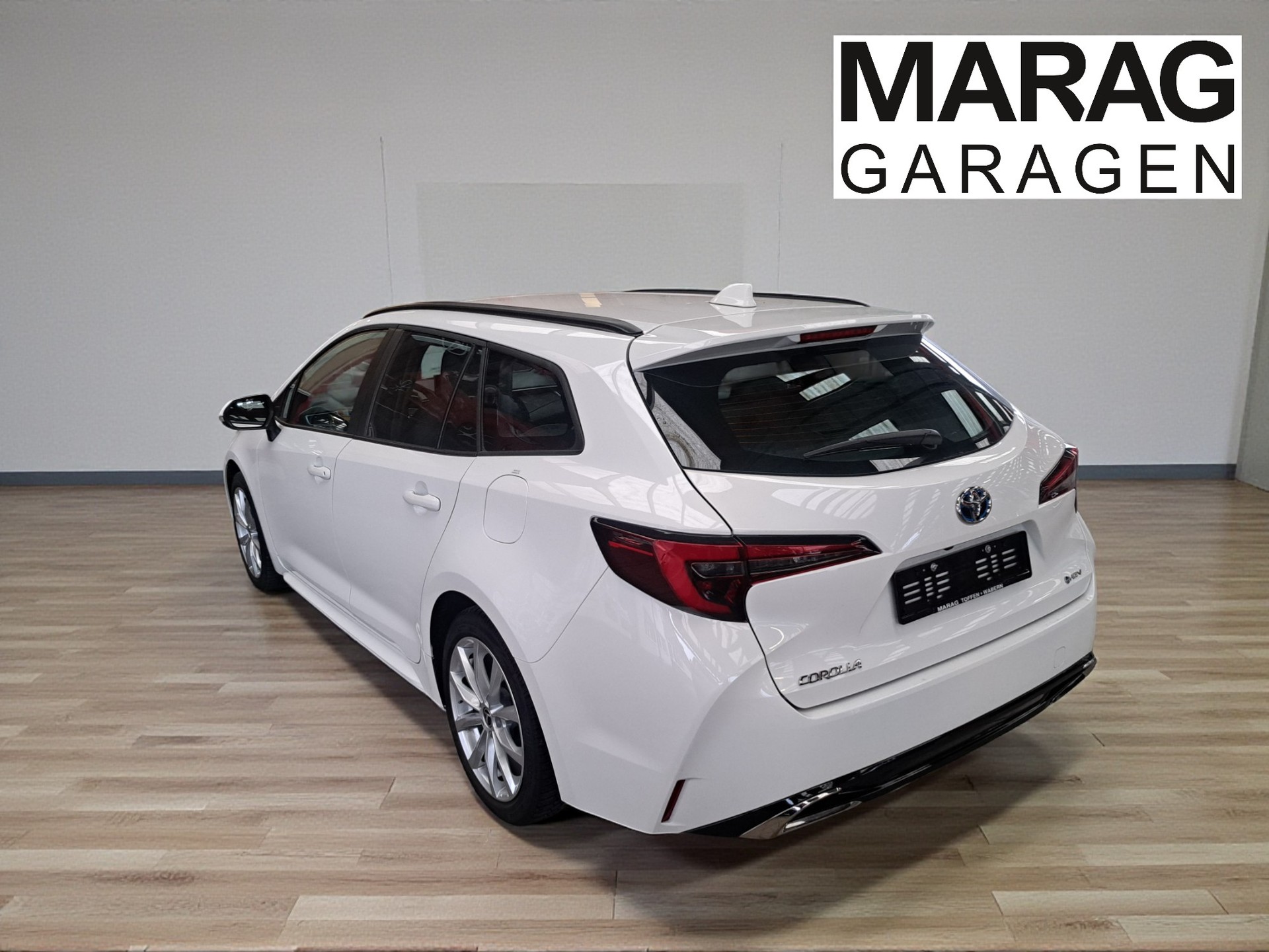TOYOTA Corolla Touring Sports 1.8 HSD Comfort e-CVT-image-9