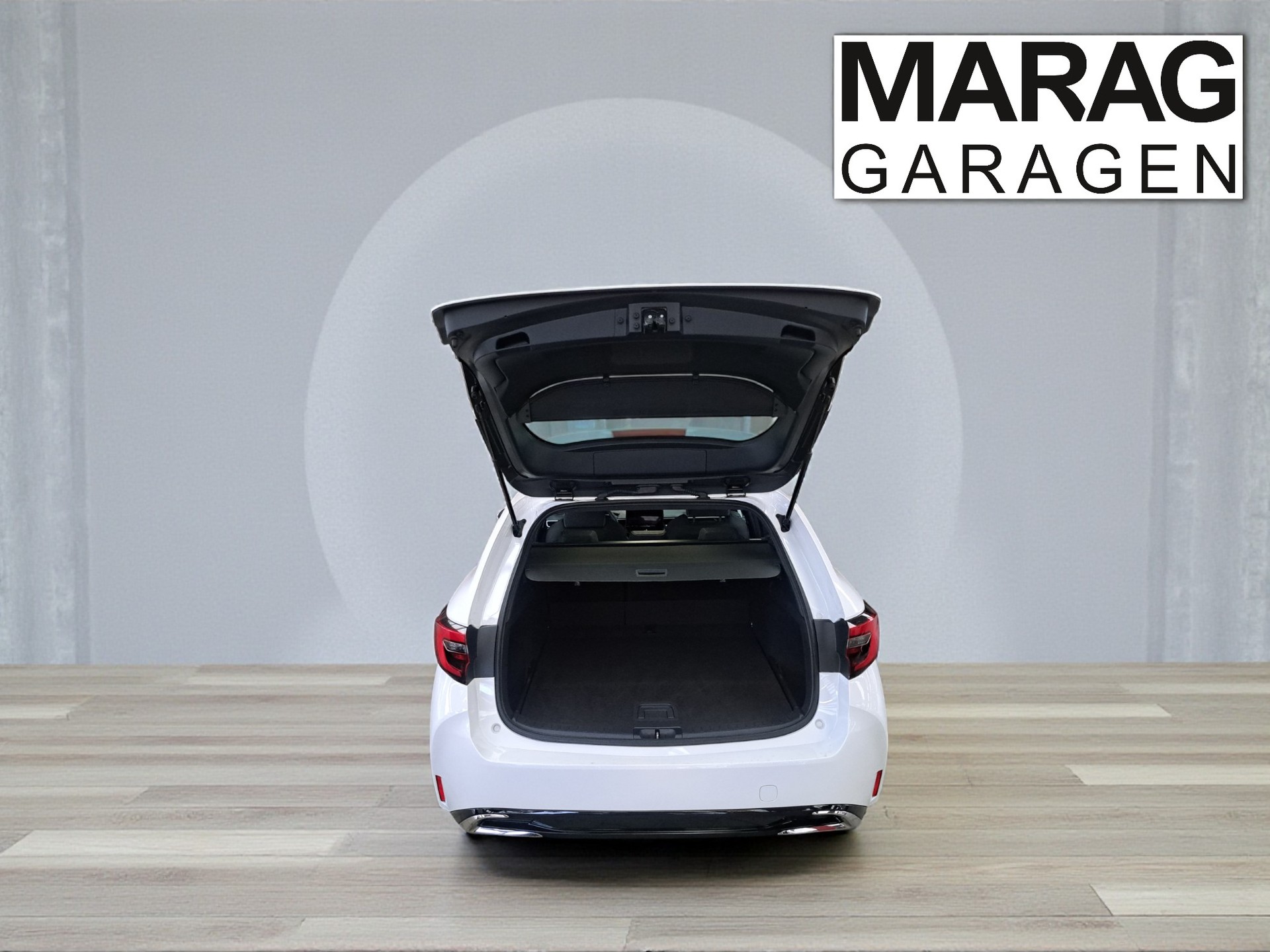 TOYOTA Corolla Touring Sports 1.8 HSD Comfort e-CVT-image-8