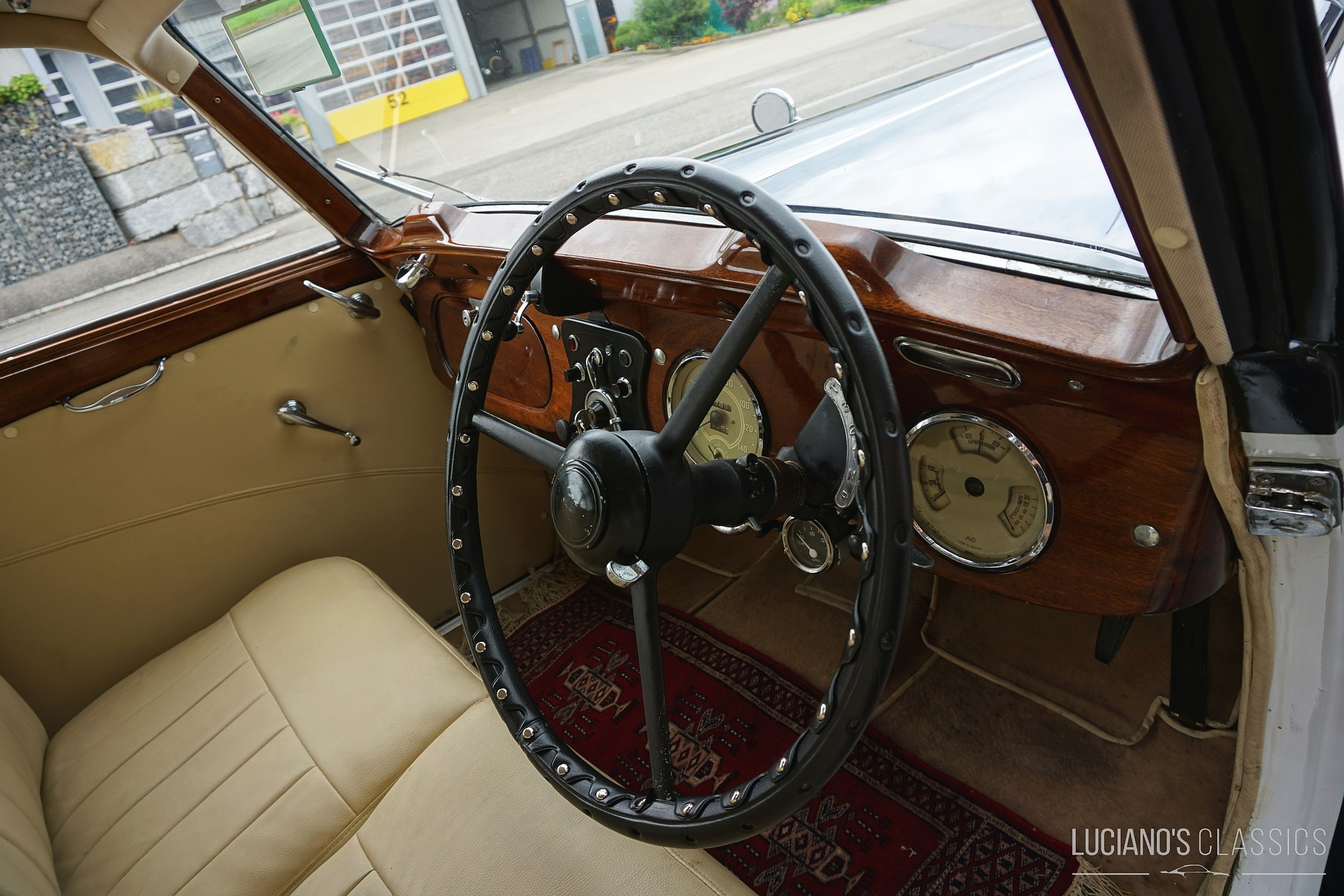 DAIMLER DB 18 Saloon-image-27