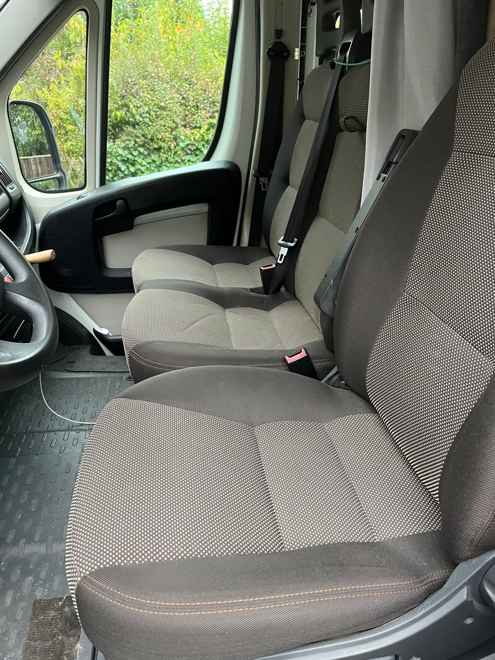 PEUGEOT 225 L2H2 HDI-image-6
