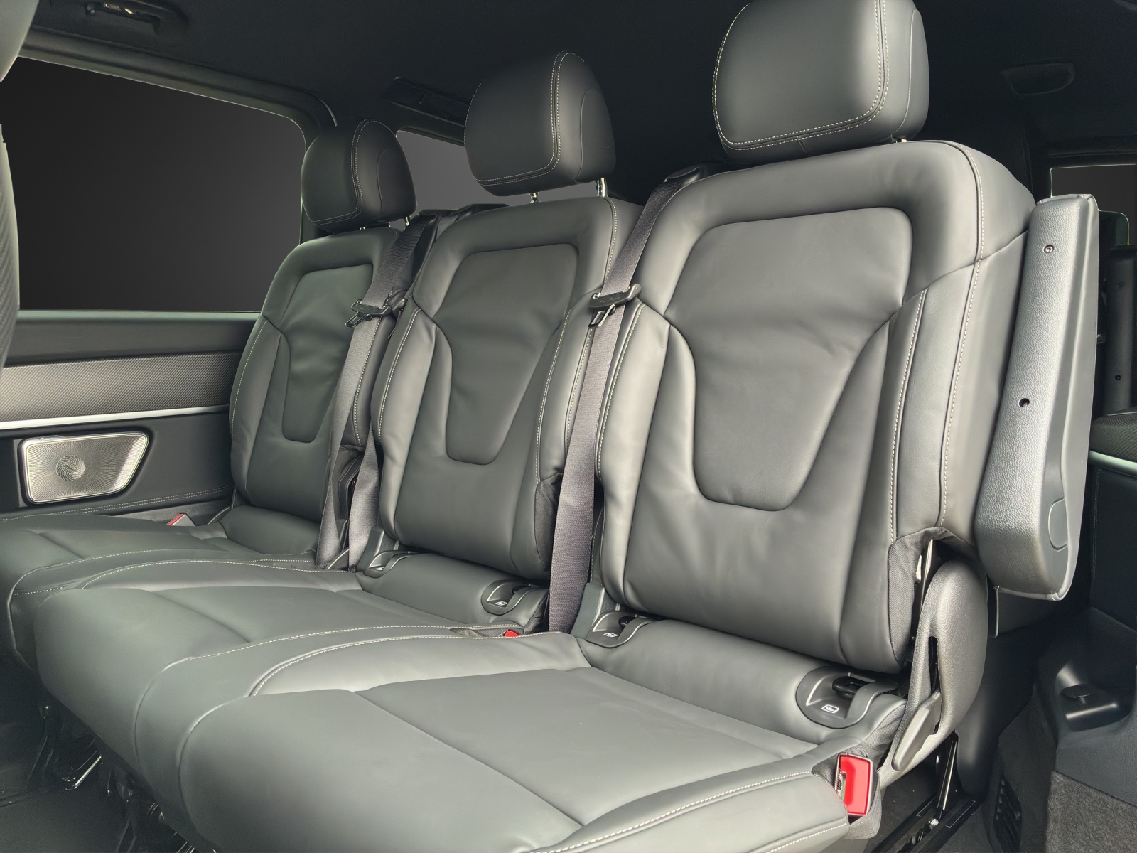 MERCEDES-BENZ V 300 d EXCLUSIVE Swiss Edition 9G-Tronic-image-10