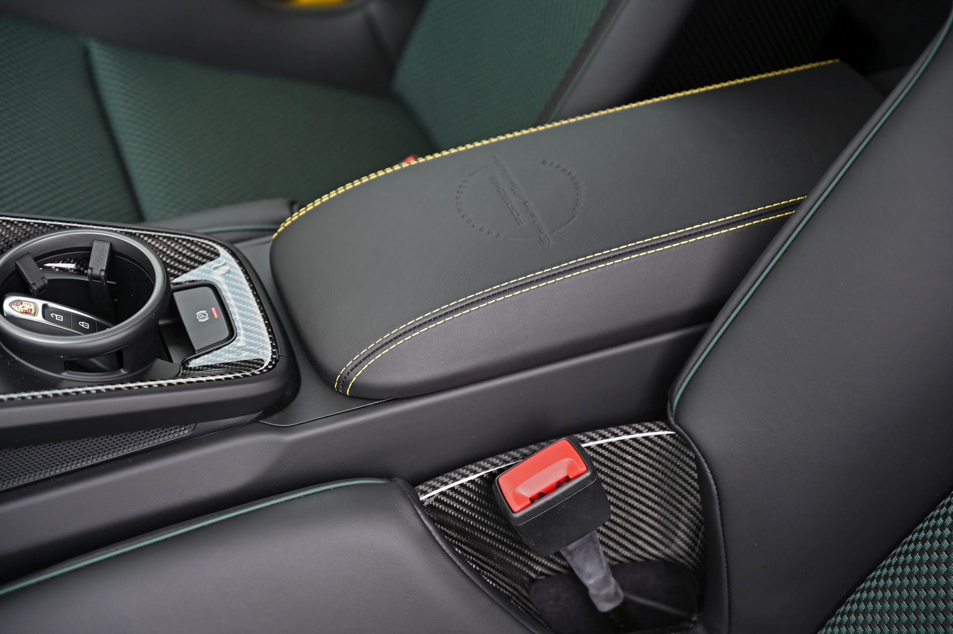 PORSCHE 911 GT3 Touring PDK **Exclusive Manufaktur**-image-16