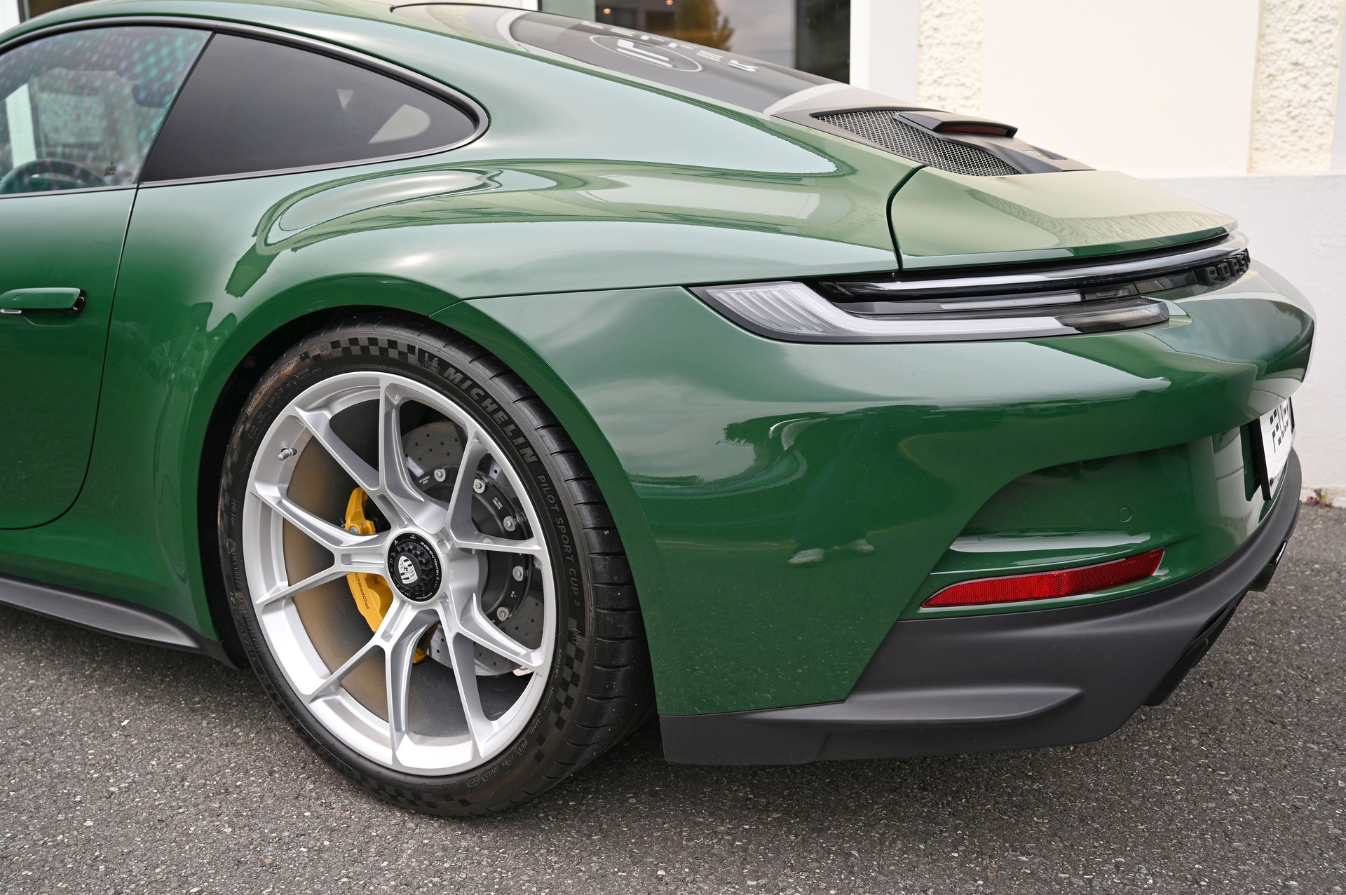 PORSCHE 911 GT3 Touring PDK **Exclusive Manufaktur**-image-10