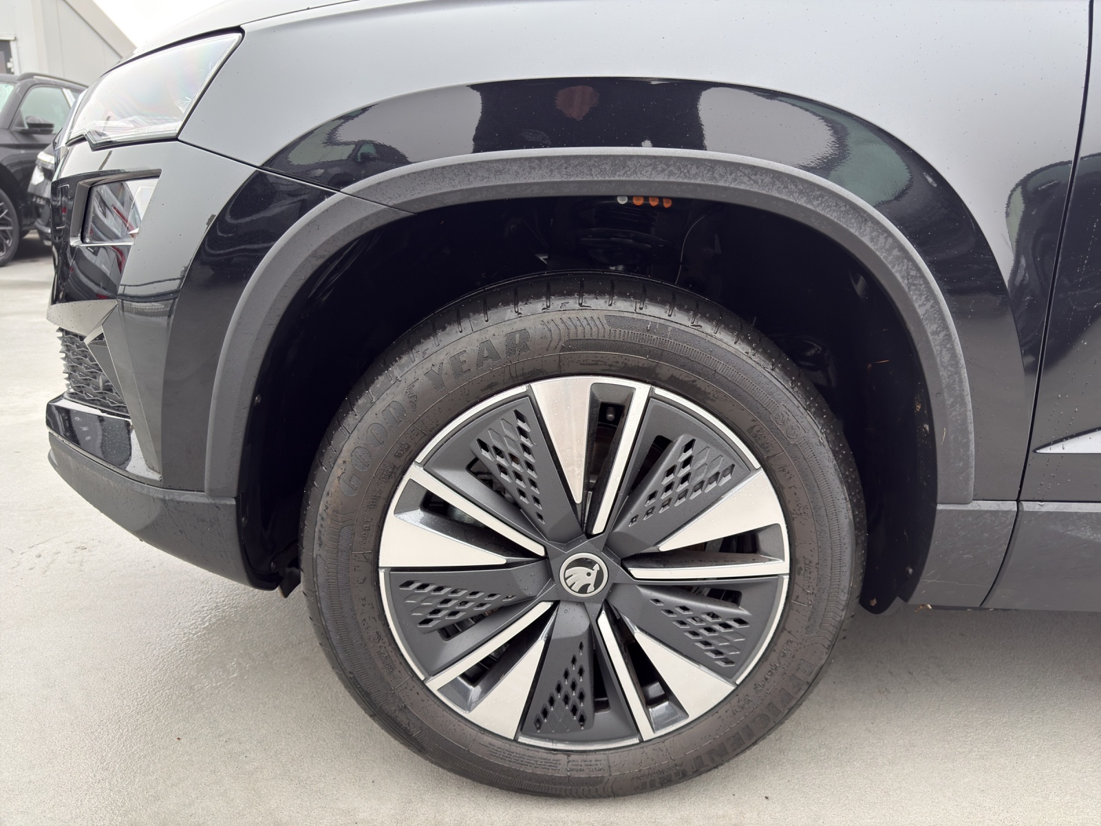 SKODA Karoq 1.5 TSI Dynamic DSG-image-7