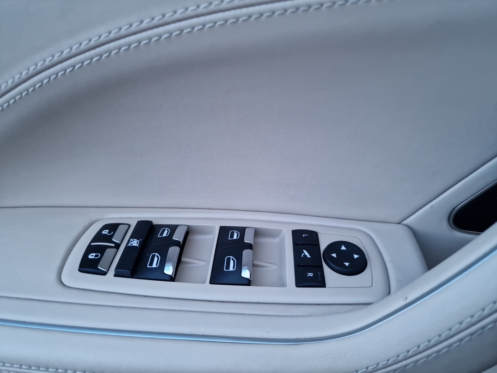 MASERATI Levante S 3.0 V6-image-11